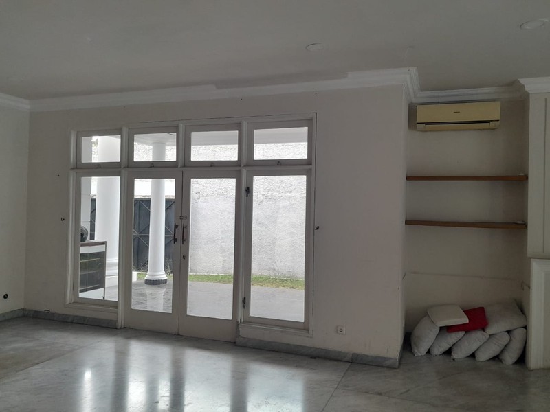 Disewa Rumah Bagus 2 Tingkat Di Terusan Permata Hijau, Kebayoran Lama