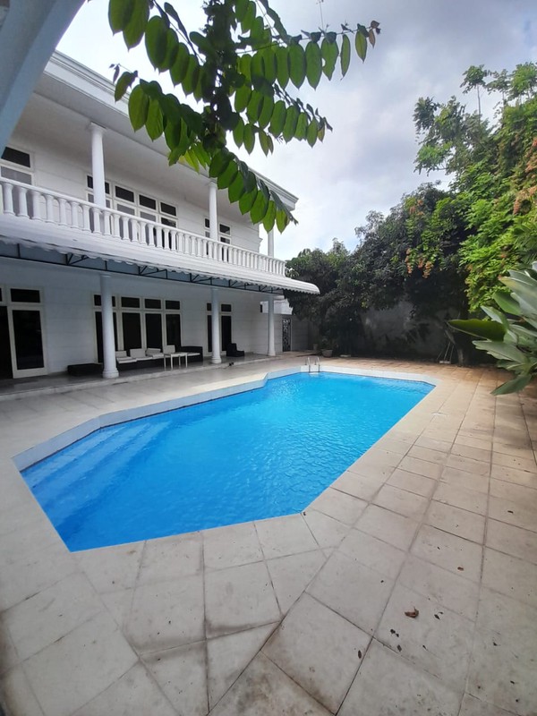 Disewa Rumah Bagus 2 Tingkat Di Terusan Permata Hijau, Kebayoran Lama