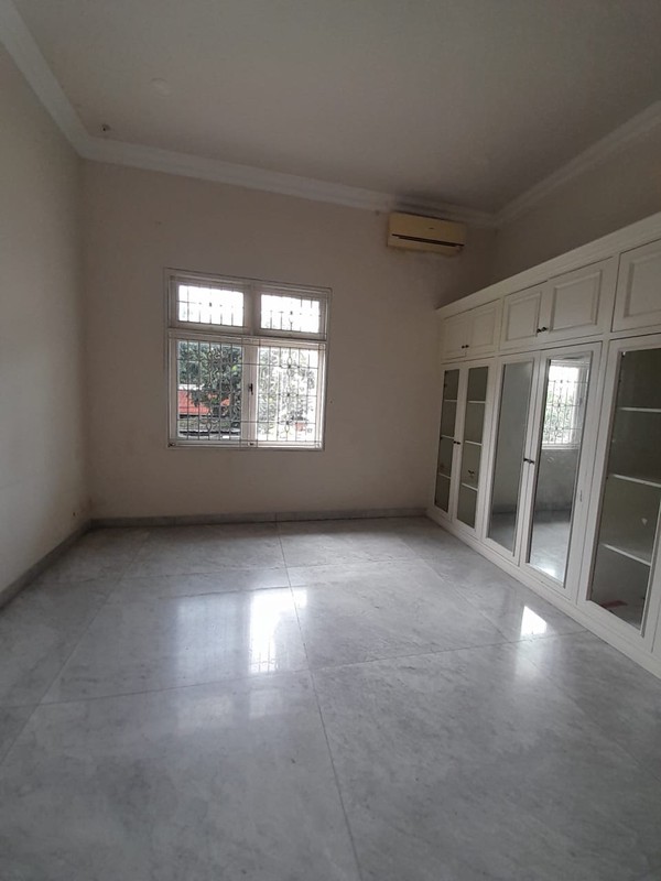 Disewa Rumah Bagus 2 Tingkat Di Terusan Permata Hijau, Kebayoran Lama