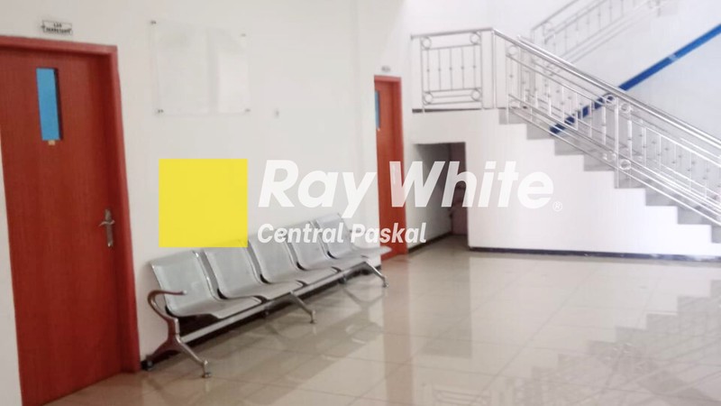 Ruang Usaha Serba Guna 3 Lantai di Kawasan Cimahi Tengah