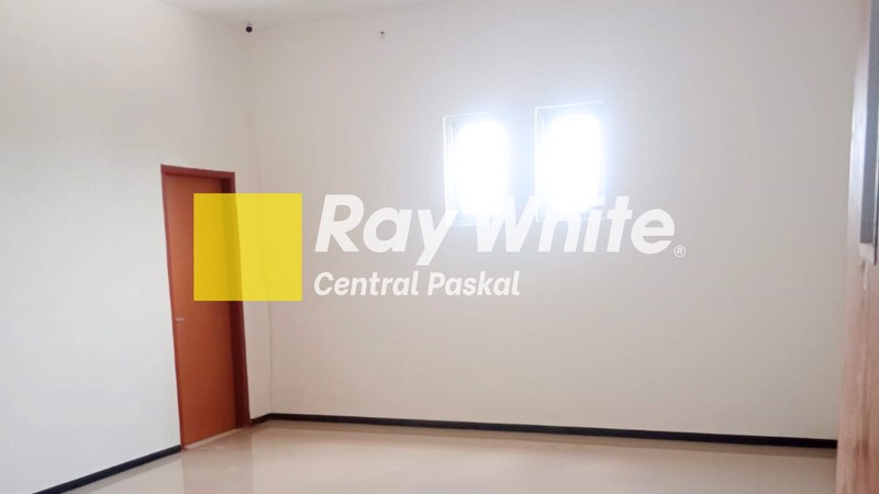 Ruang Usaha Serba Guna 3 Lantai di Kawasan Cimahi Tengah