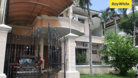 Dijual Rumah Lelalng Di Graha Family Surabaya
