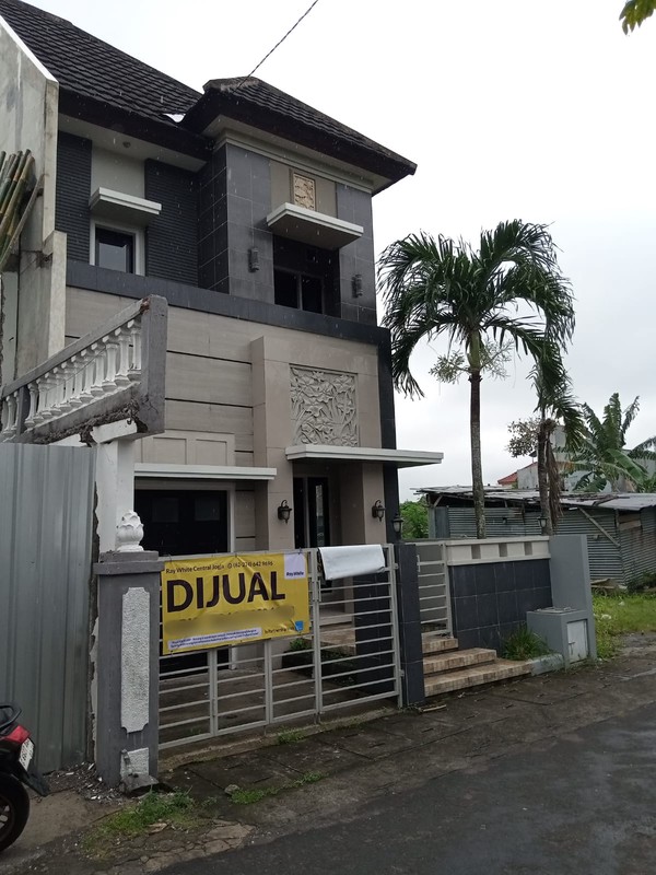 Dijual Rumah Baru 2 Lantai di Krodan, Maguwoharjo, Lokasi Emas Investasi