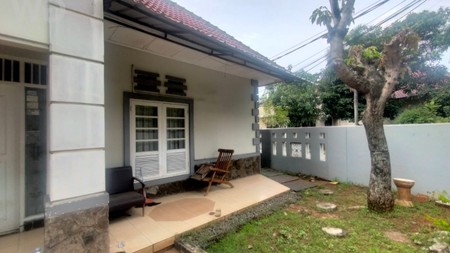 RUMAH GRAHA KALIMAS 1 BEKASI TIMUR: LUAS 284M&#xb2;, GARASI 5 MOBIL BANGUNAN 1,5Lt