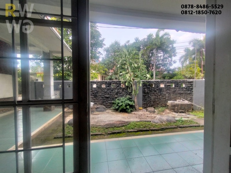 RUMAH GRAHA KALIMAS 1 BEKASI TIMUR: LUAS 284M&#xb2;, GARASI 5 MOBIL BANGUNAN 1,5Lt