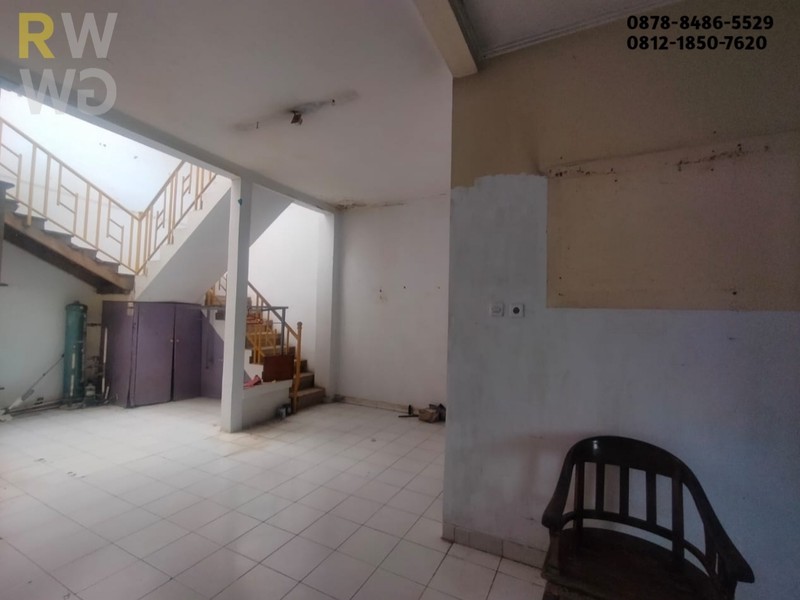 RUMAH GRAHA KALIMAS 1 BEKASI TIMUR: RUMAH 1,5Lt LUAS 284M&#xb2;, GARASI 5 MOBIL