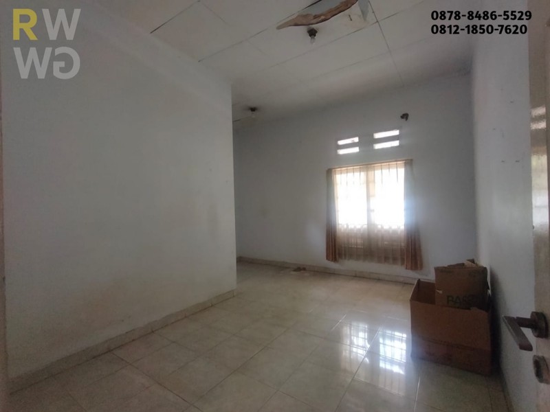 RUMAH GRAHA KALIMAS 1 BEKASI TIMUR: RUMAH 1,5Lt LUAS 284M&#xb2;, GARASI 5 MOBIL