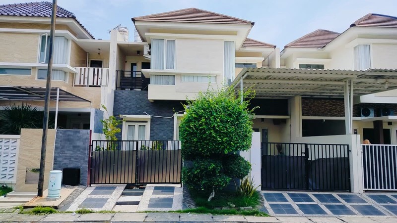 Rumah Dijual Taman Rivera Regency Rungkut Surabaya Timur  Siap Huni