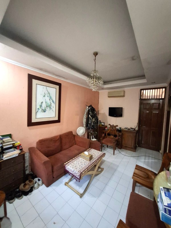 Rumah lokasi strategis di Bintaro Jaya Sektor 5