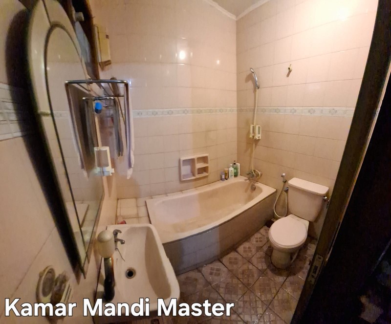 Rumah lokasi strategis di Bintaro Jaya Sektor 5