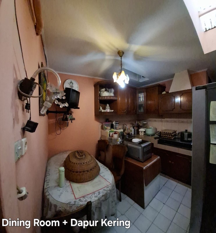 Rumah lokasi strategis di Bintaro Jaya Sektor 5