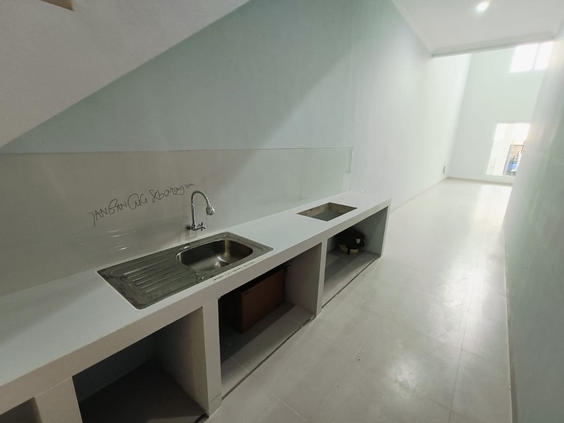 Rumah Siap Huni Near RS EMC Pulo Mas Jakarta Timur