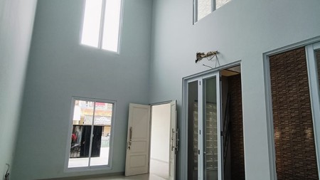 Rumah Siap Huni Near RS EMC Pulo Mas Jakarta Timur