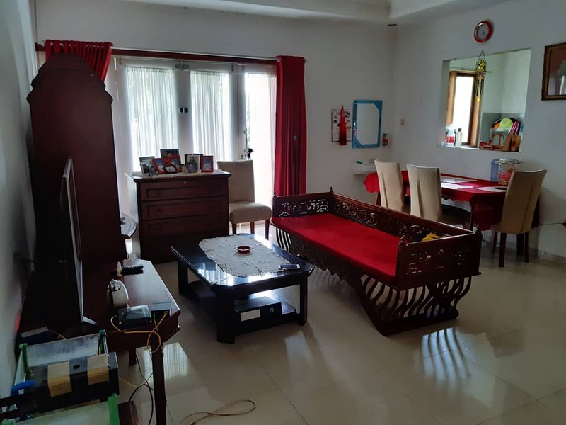 Rumah Asri Terawat di Komplek Cibaligo Permai