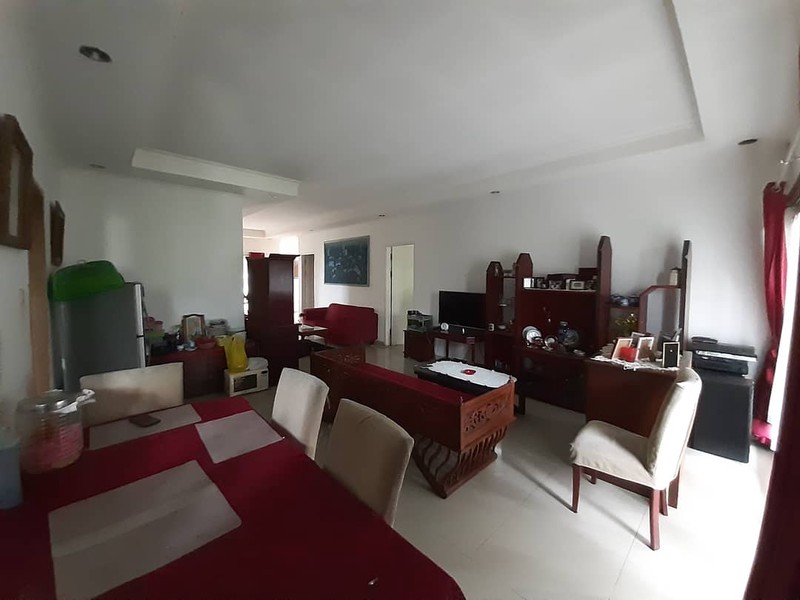 Rumah Asri Terawat di Komplek Cibaligo Permai