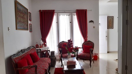 Rumah Asri Terawat di Komplek Cibaligo Permai