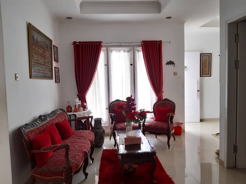 Rumah Asri Terawat di Komplek Cibaligo Permai