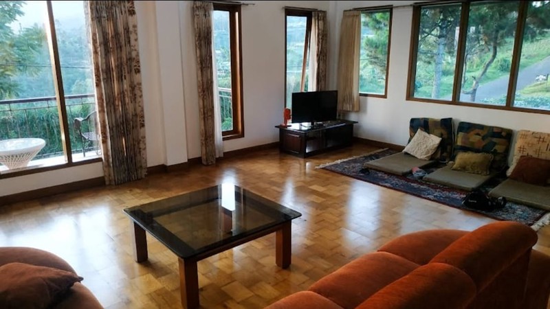 Dijual Villa Bagus di Istana Bunga Lembang 