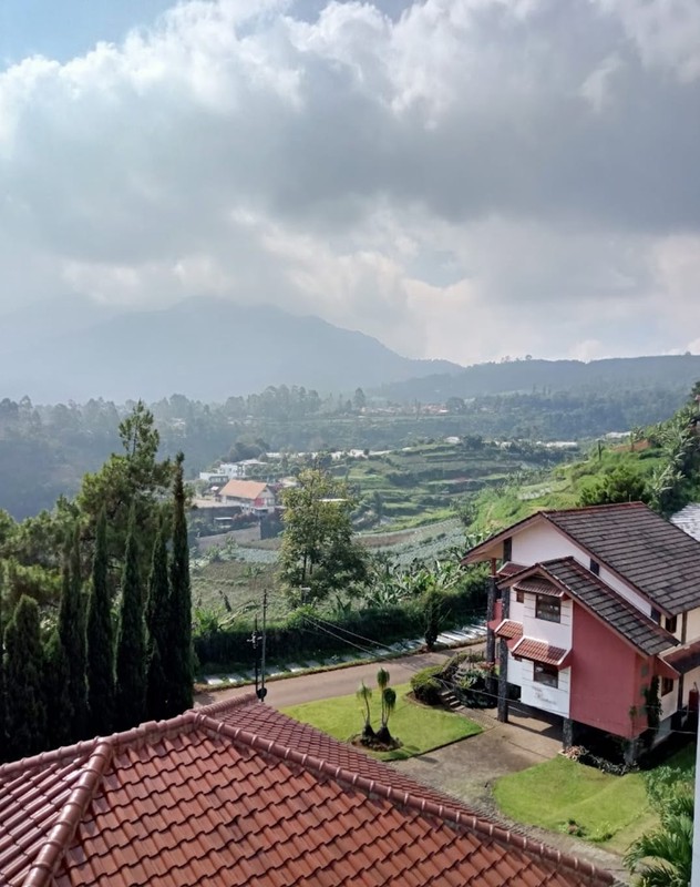 Dijual Villa Bagus di Istana Bunga Lembang 