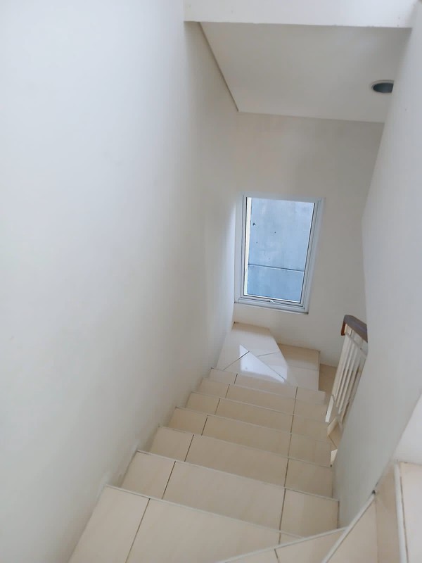 Flash Sale. Rumah Cluster Elit Azzura Vanya Park, BSD