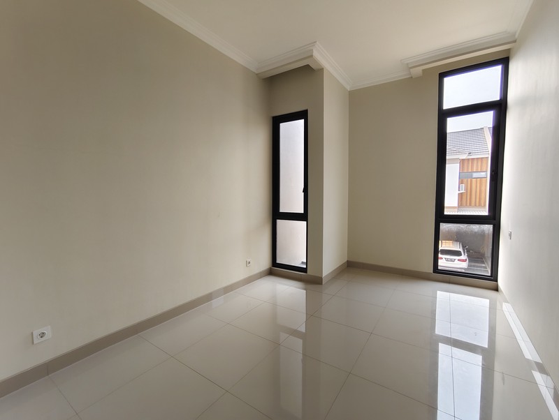 Turun Harga Rumah Baru Kota wisata