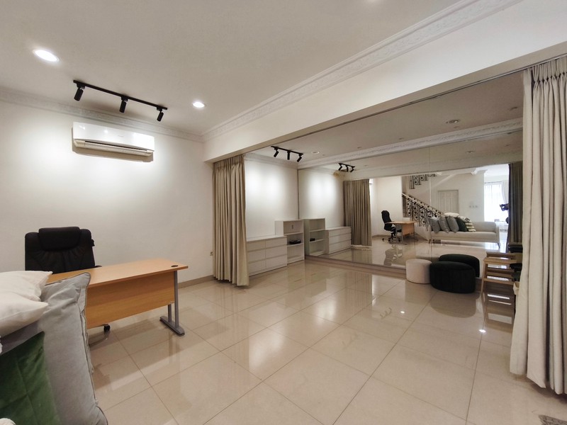 Dijual Rumah Janur Elok, Kelapa Gading