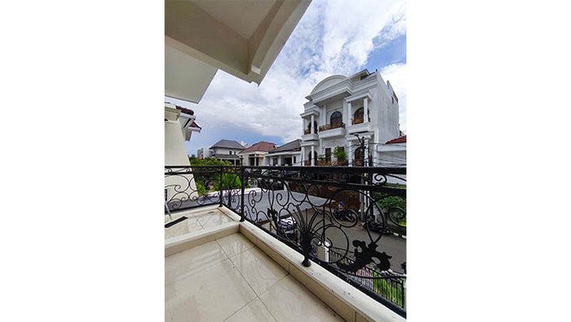 Dijual Rumah Janur Elok, Kelapa Gading