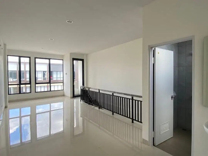 Hot Properti. Ruko 3 lantai di Northridge, BSD