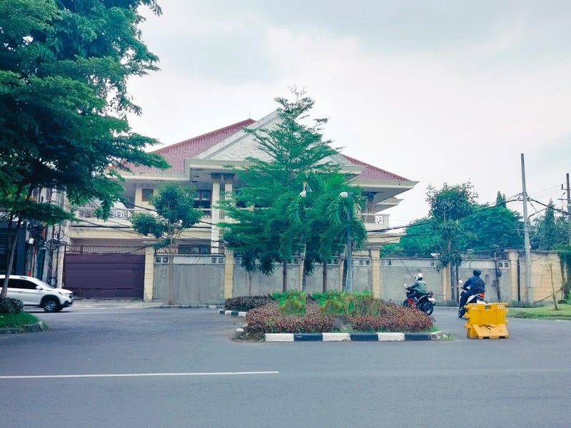 Rumah Dijual Raya Kertajaya Sukolilo Surabaya Timur 