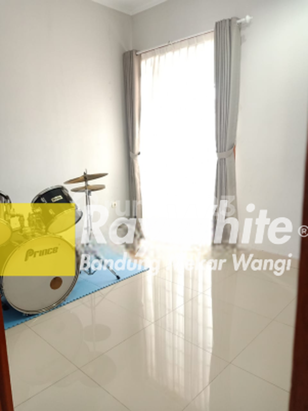 For Sale Rumah 2 Lantai Bagus Furnished di Cherry Field, Bandung