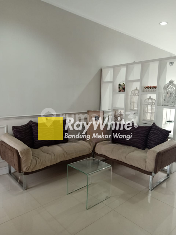For Sale Rumah 2 Lantai Bagus Furnished di Cherry Field, Bandung