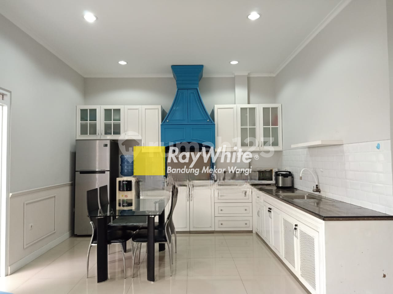 For Sale Rumah 2 Lantai Bagus Furnished di Cherry Field, Bandung