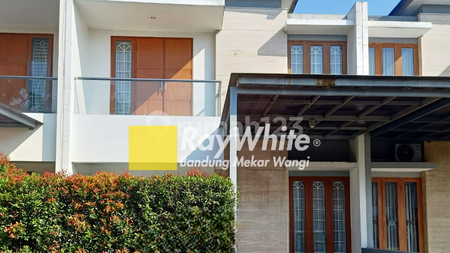 For Sale Rumah 2 Lantai Bagus Furnished di Cherry Field, Bandung