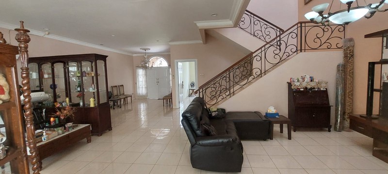 RUMAH MEWAH 2 LANTAI DI CLUSTER TERDEPAN KOTA WISATA CIBUBUR