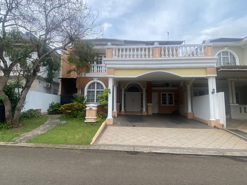 RUMAH MEWAH 2 LANTAI DI CLUSTER TERDEPAN KOTA WISATA CIBUBUR