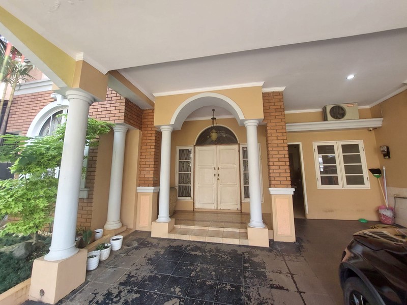 RUMAH MEWAH 2 LANTAI DI CLUSTER TERDEPAN KOTA WISATA CIBUBUR