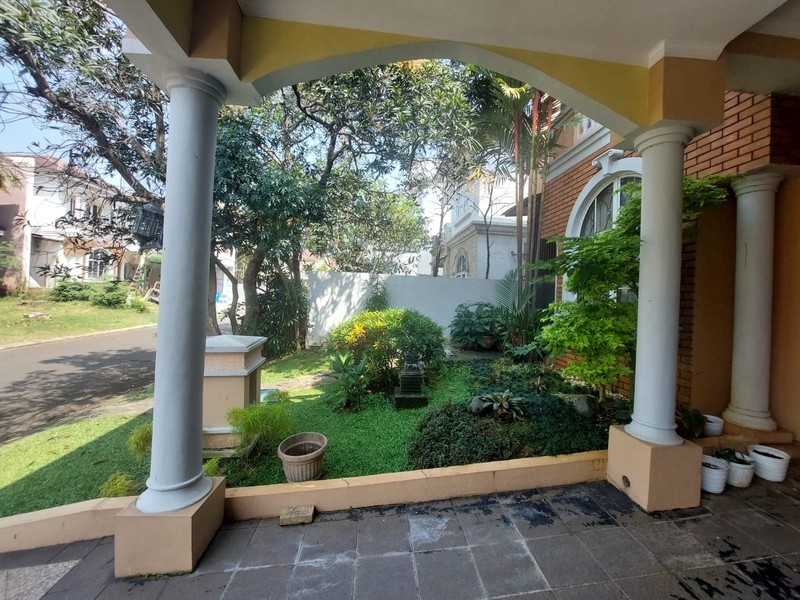 RUMAH MEWAH 2 LANTAI DI CLUSTER TERDEPAN KOTA WISATA CIBUBUR