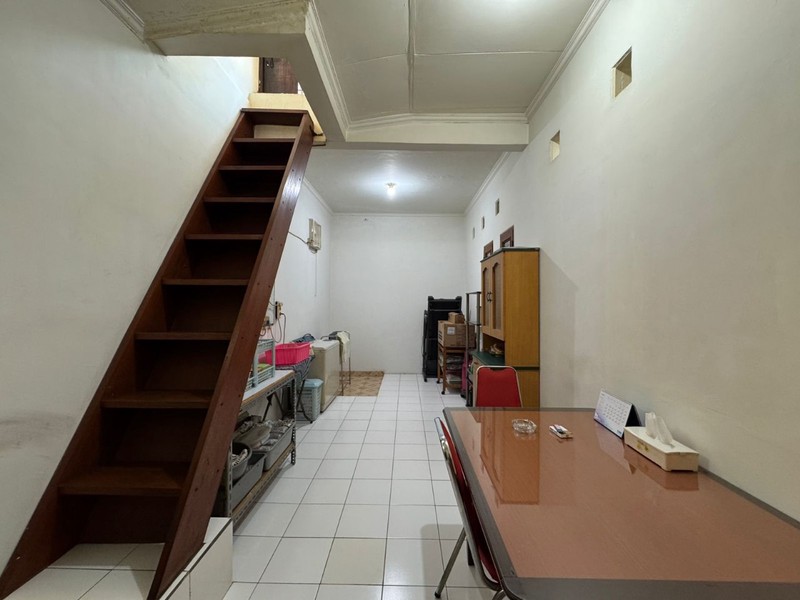 Rumah Siap Huni di Taman Holis Indah