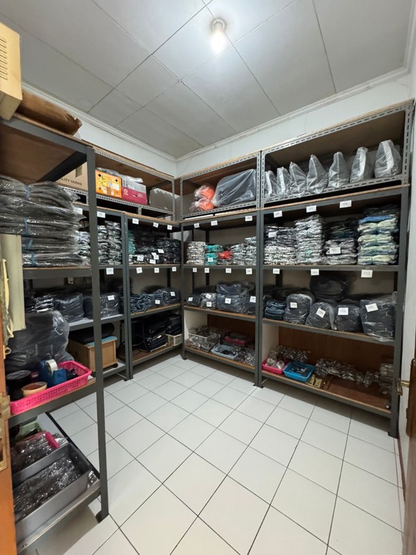 Rumah Siap Huni di Taman Holis Indah