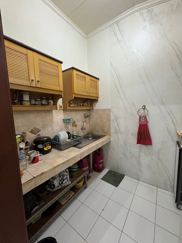 Rumah Siap Huni di Taman Holis Indah