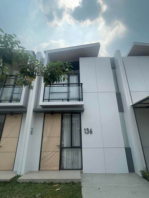 Dijual Rumah Minimalist Modern di Cendana Essence West Lippo Karawaci Tangerang