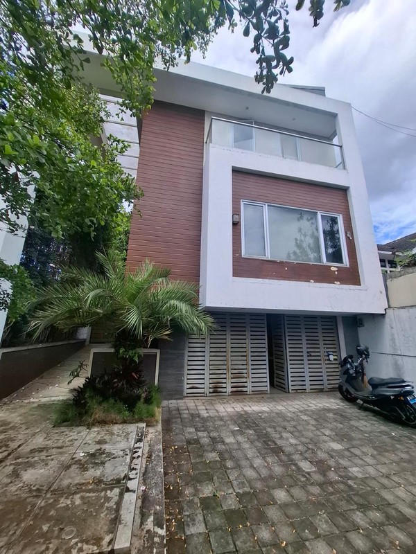 Rumah Siap Huni Semi Furnished di Setiabudi, Bandung