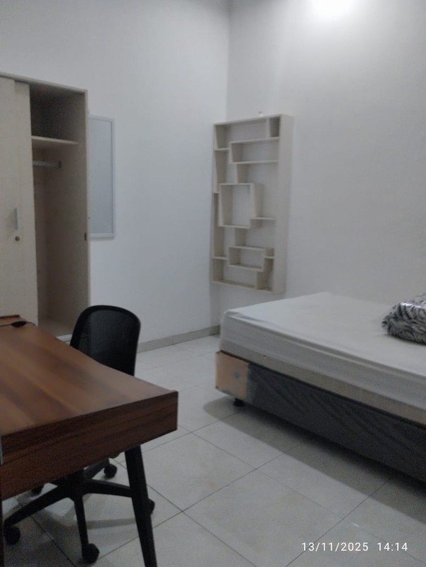 Disewakan Rumah Semi Furnish Sangat Strategis di Nolokaten, Depok , Hanya 2 Menit ke Amplaz