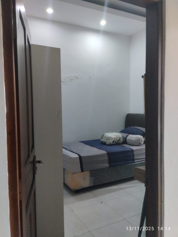 Disewakan Rumah Semi Furnish Sangat Strategis di Nolokaten, Depok , Hanya 2 Menit ke Amplaz