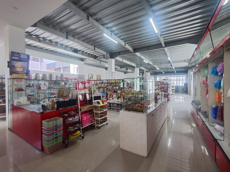 Ruko Besar Siap Pakai di Gatot Subroto, Bandung