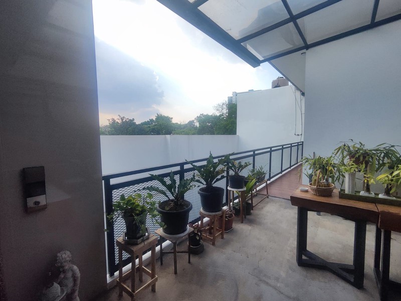 Ruko Besar Siap Pakai di Gatot Subroto, Bandung