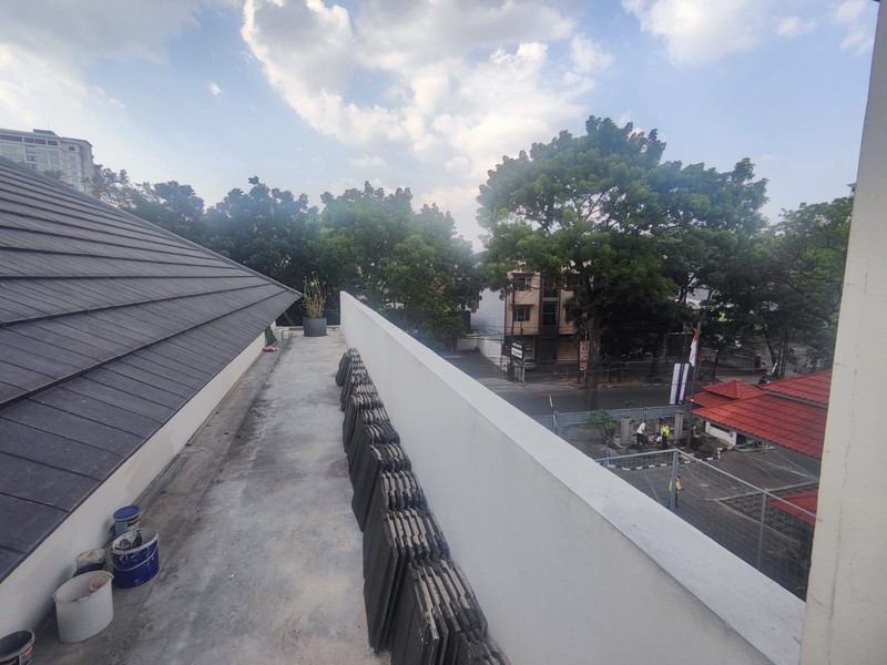 Ruko Besar Siap Pakai di Gatot Subroto, Bandung