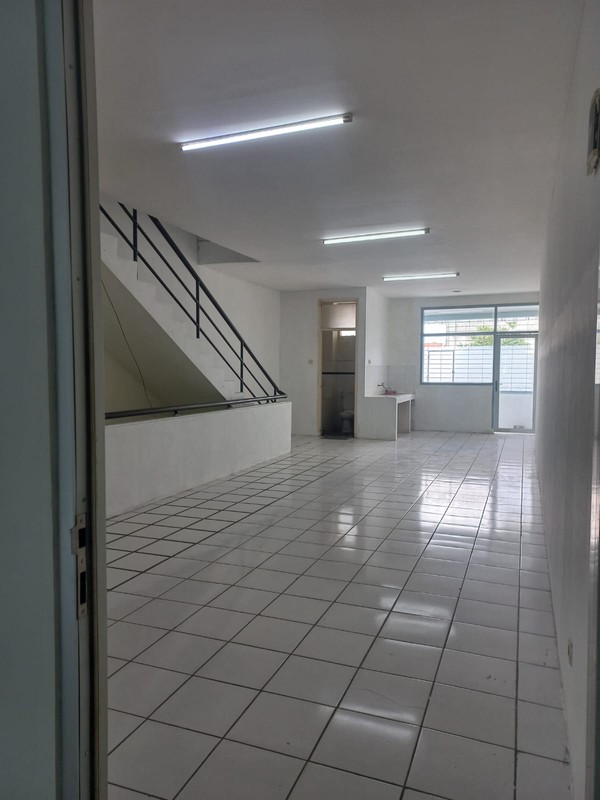 Ruko Bagus Strategis Siap Pakai di Kopo, Bandung