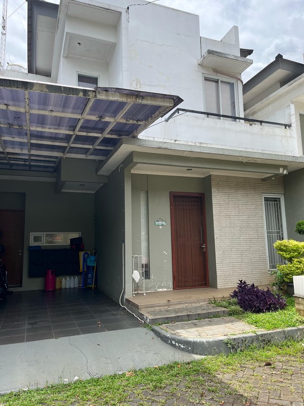 Cinere bukit cinere raya luas 110 rumah 2 lantai dalam cluster dekat brigif