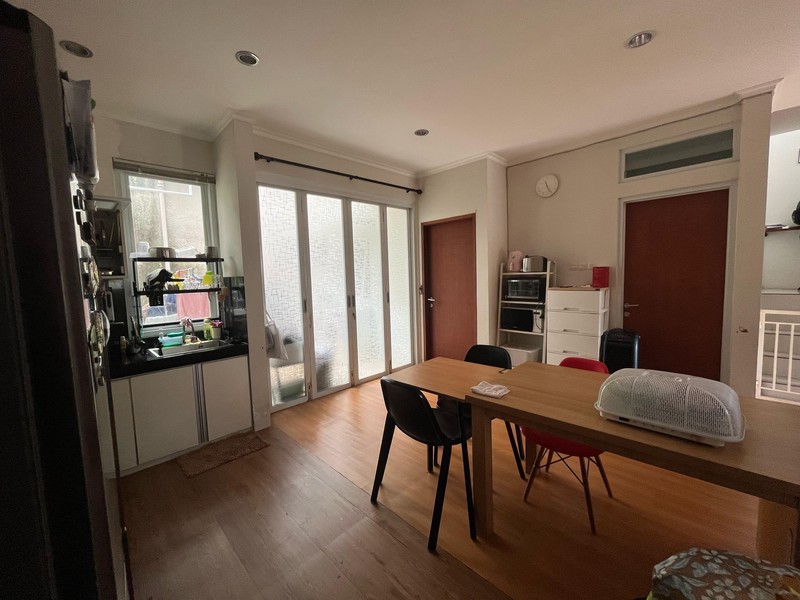 Cinere bukit cinere raya luas 110 rumah 2 lantai dalam cluster dekat brigif